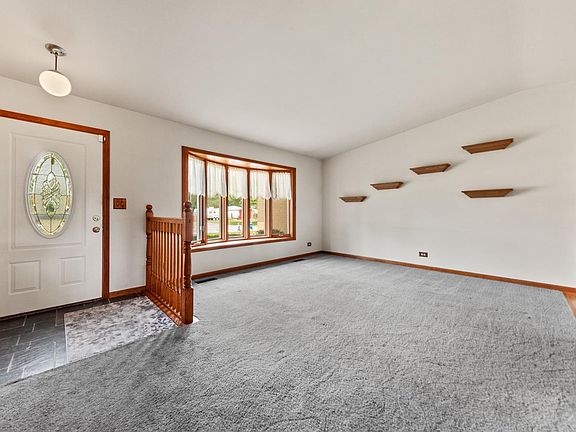 5th image of 7405 Catalpa Ave