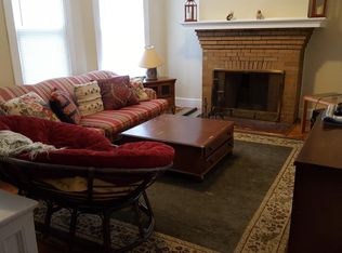 1552 Ella Grasso Blvd, New Haven, CT 06511