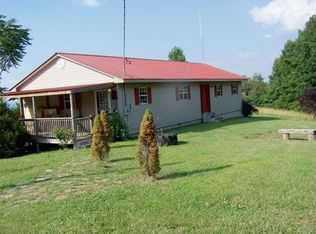 640 Woody Rd, Byrdstown, TN 38549