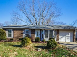7 Debbie Dr, Saint Peters, MO 63376