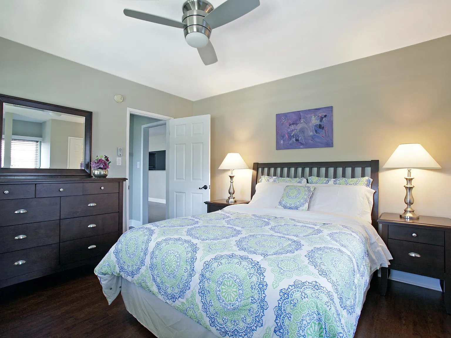 6322 Vineland Ave — Photo 4