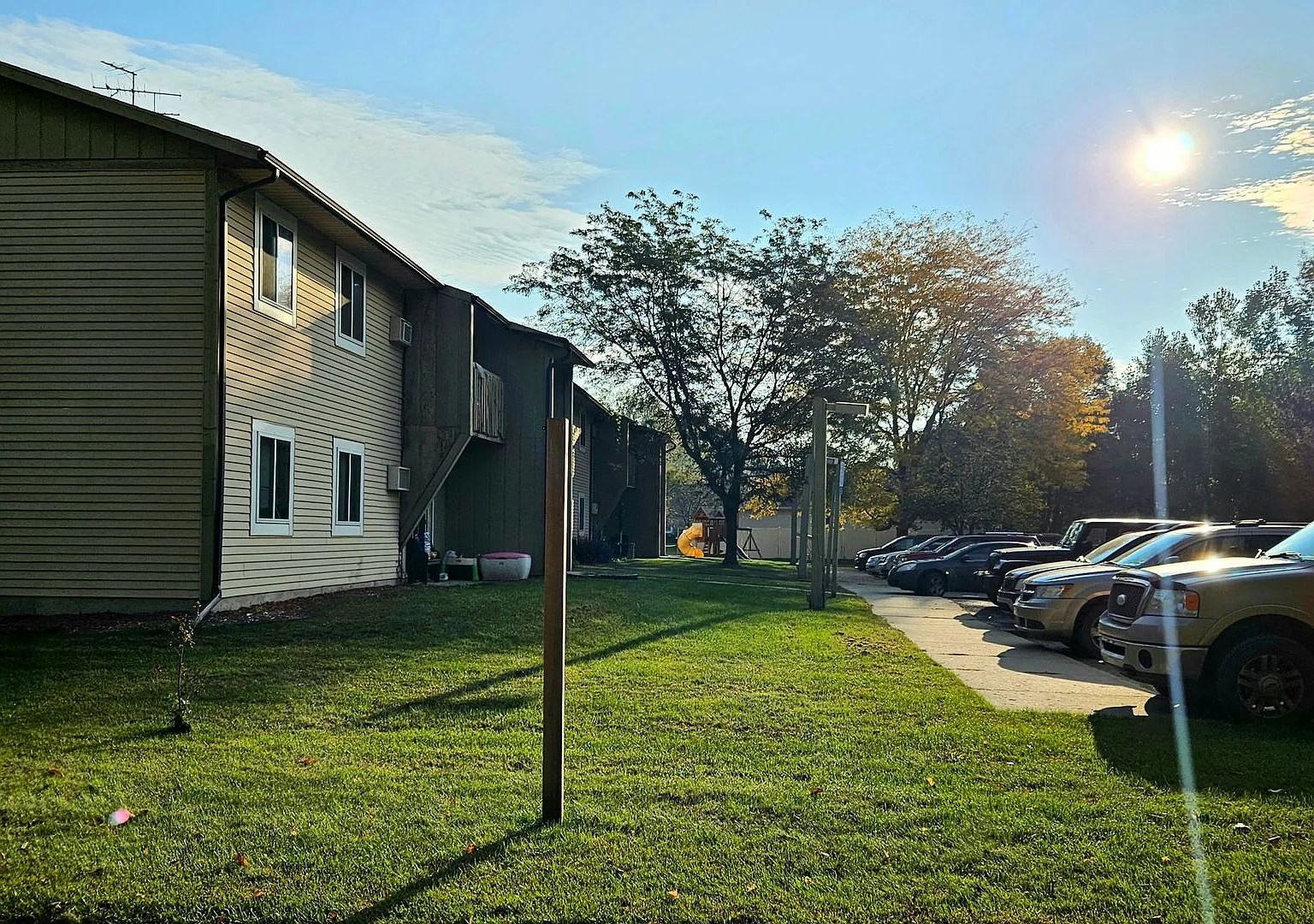 Beaverton Village Apartments — Photo 2