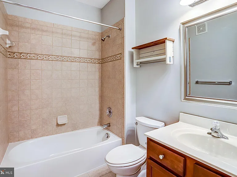 13526 Waterford Hills Blvd #13526 — Photo 34