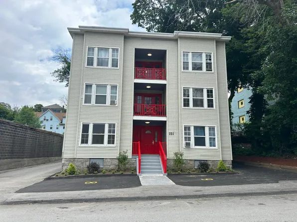 151 Dewey St #1R, Worcester, MA 01610