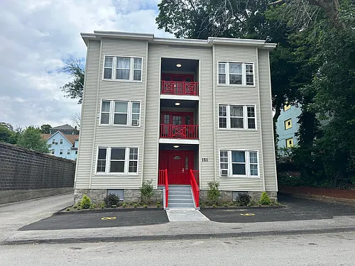 151 Dewey St #1R Photo 1