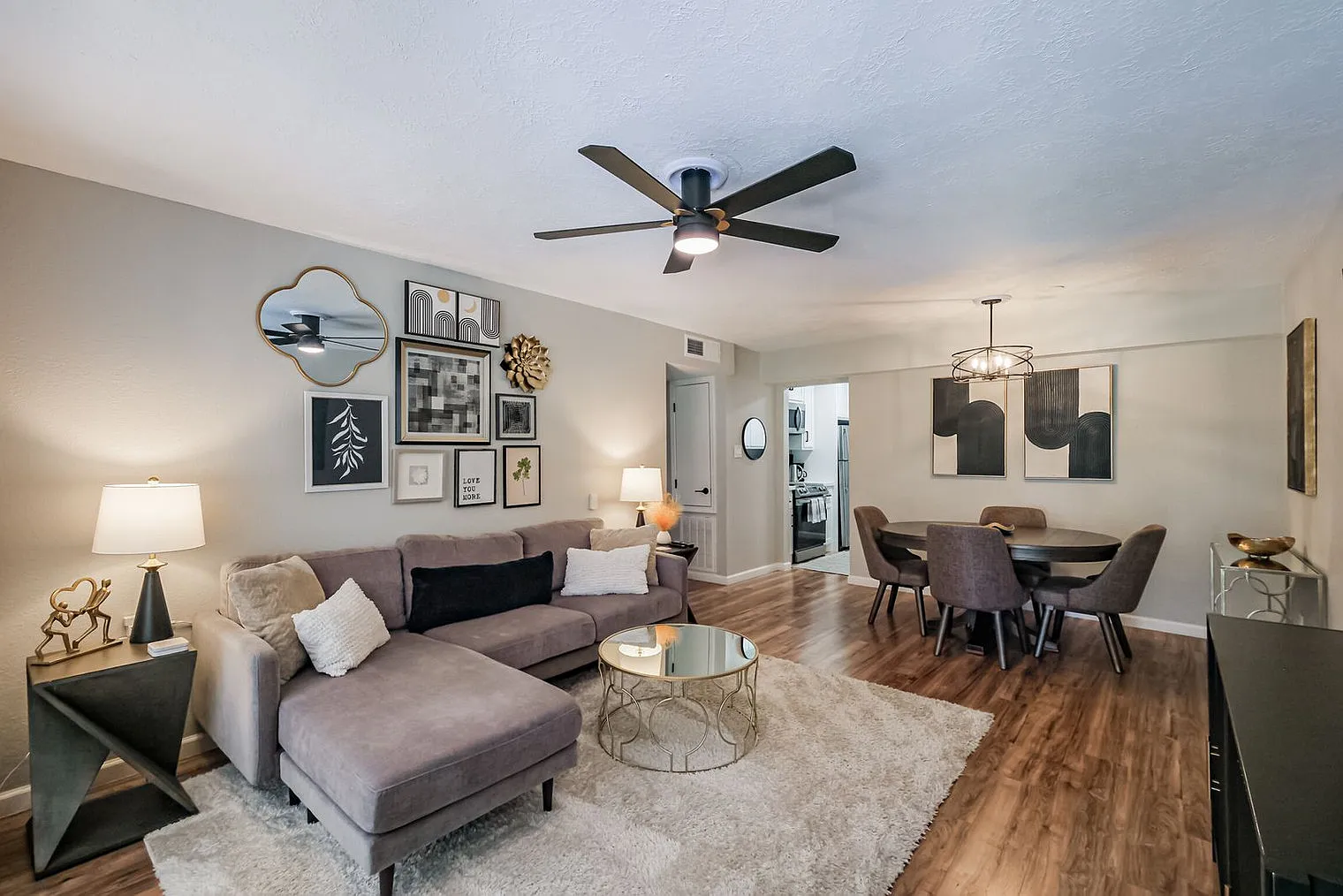 2 bed, 1.0 bath, 742 sqft, $4,108 — Photo 2