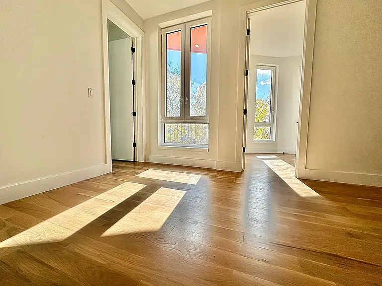 435 Meeker Ave #2A — Photo 11