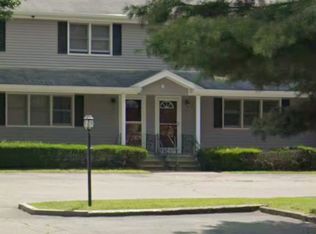 447 Stafford Rd APT B3, Tiverton, RI 02878