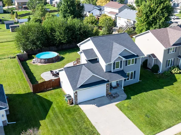 508 NW 10th Cir, Grimes, IA 50111