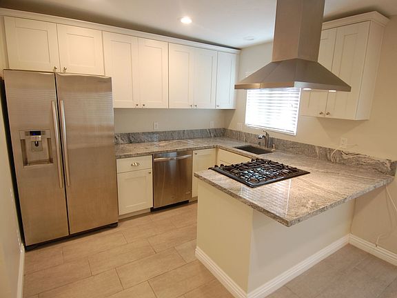 4th image of 149 Avenida Algodon APT C