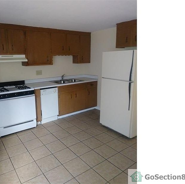 1st image of 3902 15th Ave APT 5