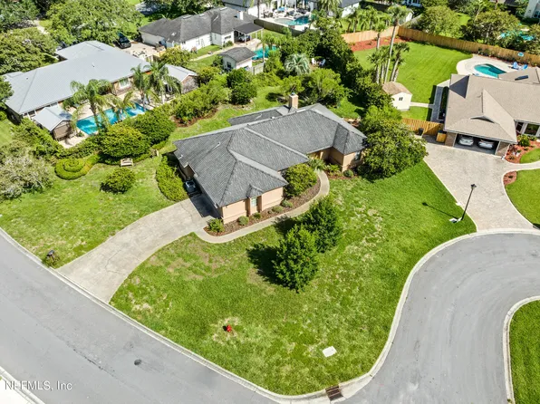 621 MCCOLLUM Circle, Neptune Beach, FL 32266