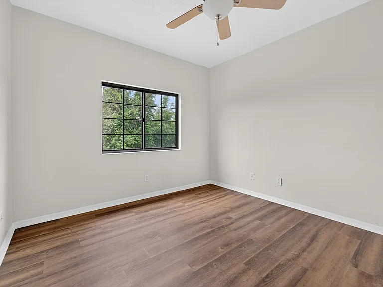 30132 Mossbank Dr — Photo 24