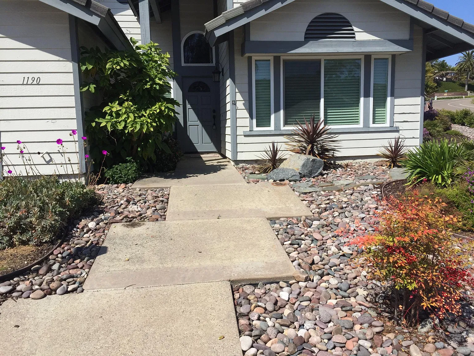 1190 Kildeer Ct — Photo 2