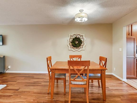 5th image of 3642 Auger Ave