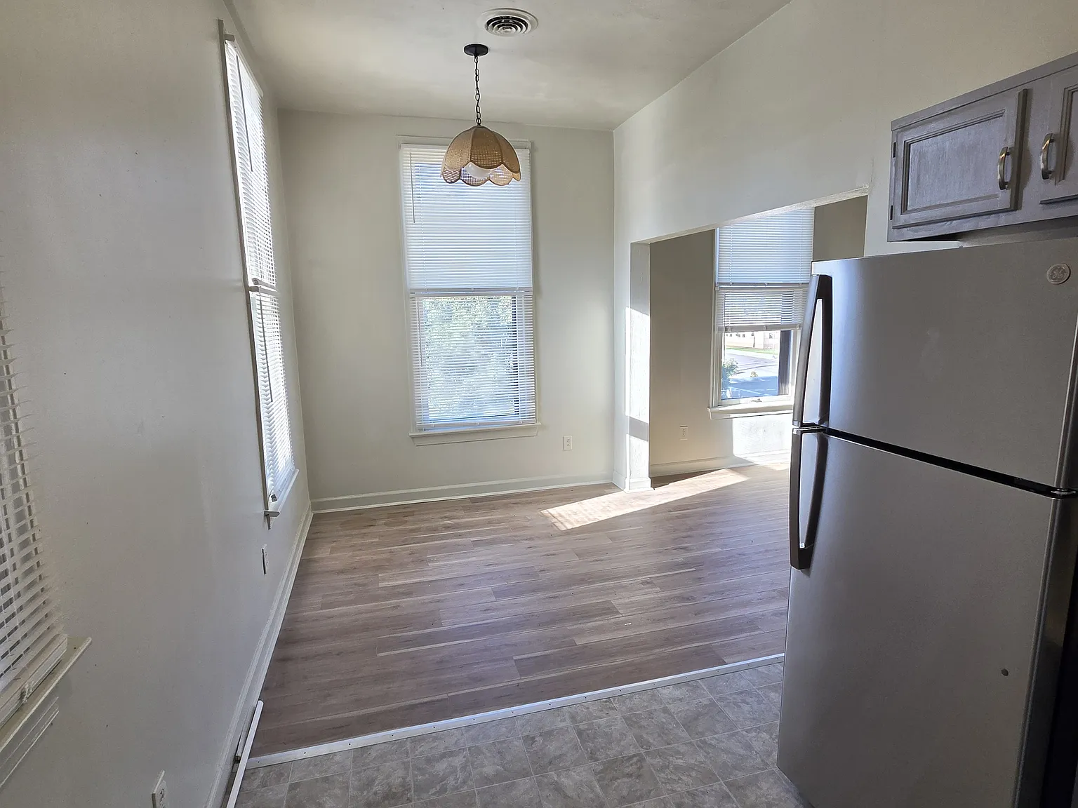 1 bed, 550 sqft, $985 — Photo 4