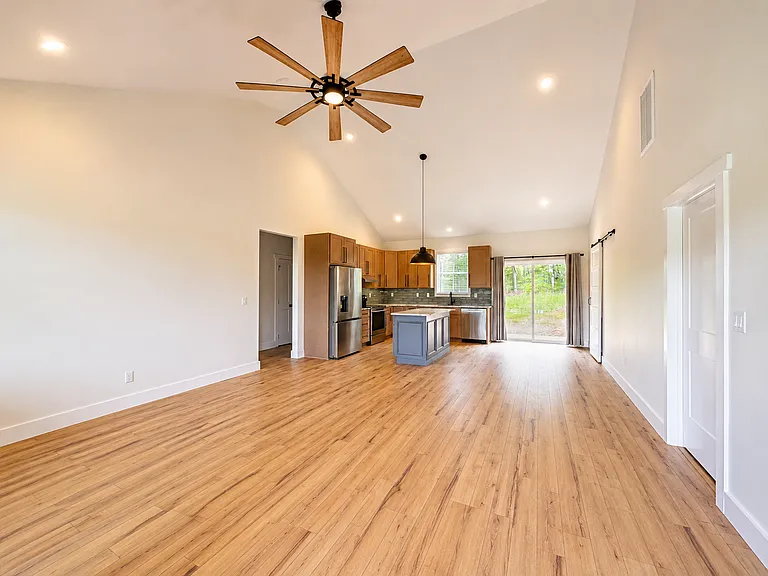 Oversized livingspace with vaulted ceilings
**Windows overlook mountain views**