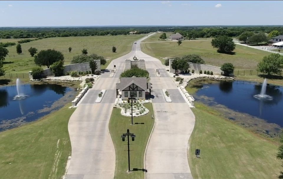 1st image of 30077 Woodcrest Dr