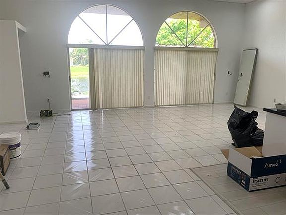 3rd image of 11585 N Quayside Dr #11585
