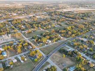 1227 Fm St, Navasota, TX 77868