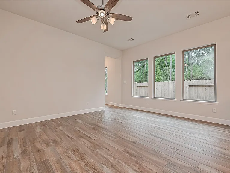 308 Mullins Ct — Photo 11