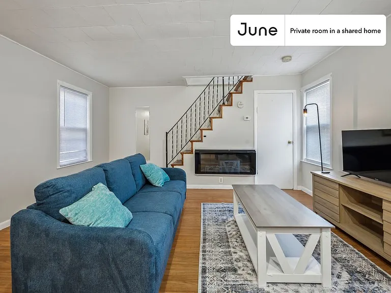 256 Hurley St #C — Photo 3