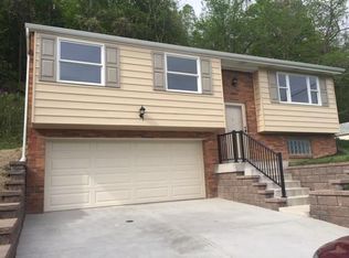 6390 Churchill Rd, Bethel Park, PA 15102