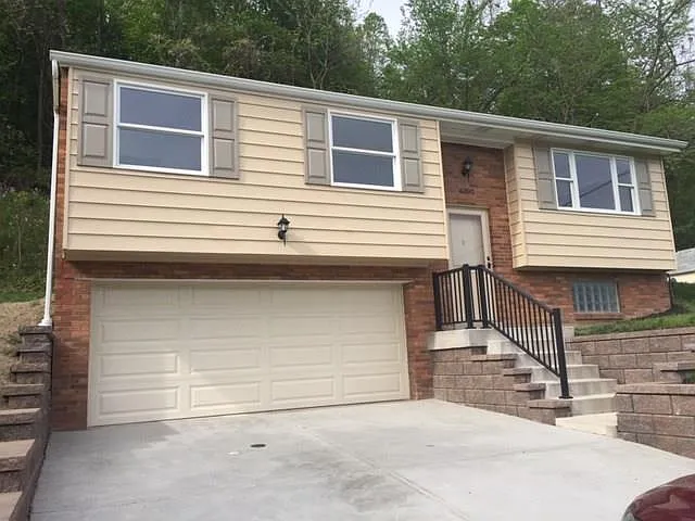 6390 Churchill Rd photo 1