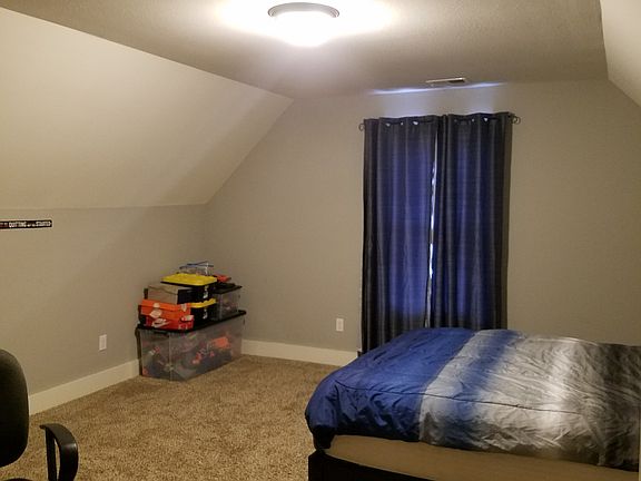 5th image of 144 Kegan Ct NE