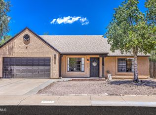934 E Wickieup Ln, Phoenix, AZ 85024