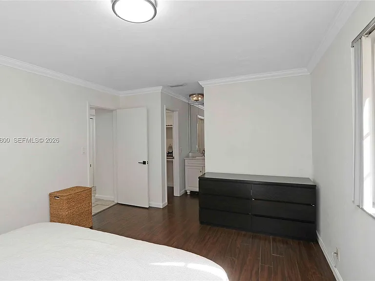 9394 SW 77th Ave #F4 — Photo 11