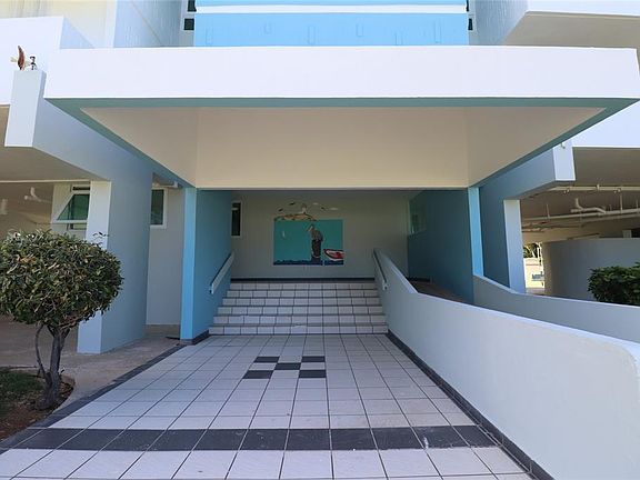 2nd image of 7H Cond Isleta Marina #Ii