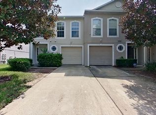 11859 Lake Bend Cir, Jacksonville, FL 32218