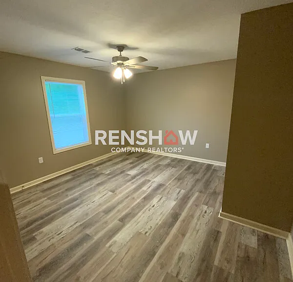 730 Tucker St — Photo 8