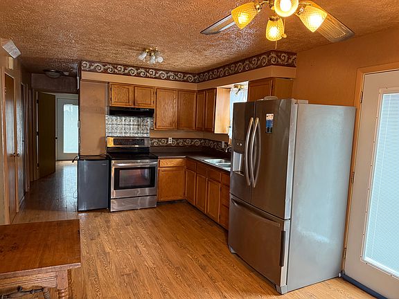 3rd image of 3801 Wedgewood Dr