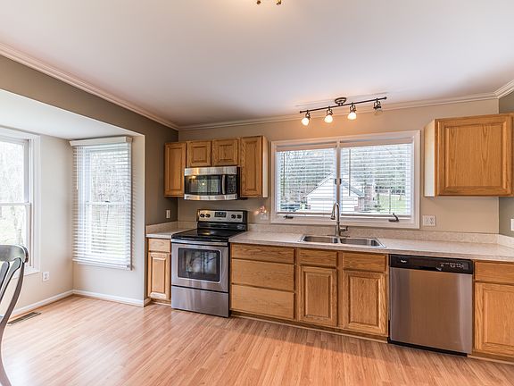 5th image of 2207 Copper Cove Dr