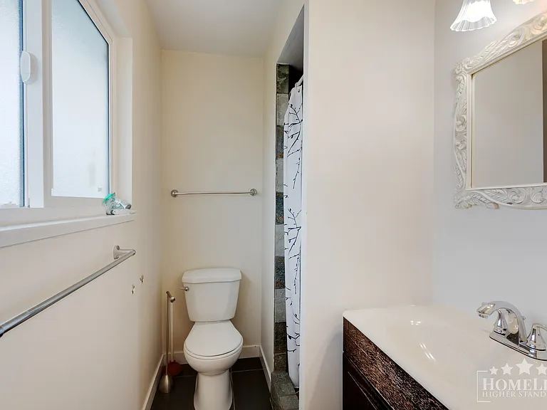 1060 Fell Ave — Photo 13