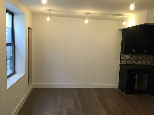 Rented by Rennit Inc. | media 6