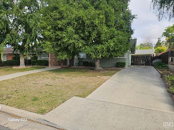 3rd image of 1112 Radcliffe Ave