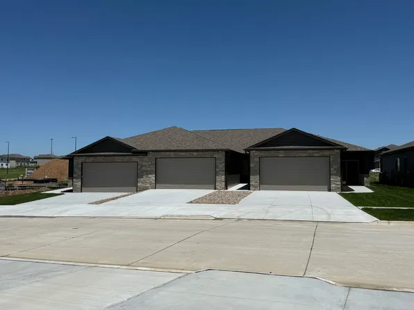 8807 Daywood Ln, Lincoln, NE 68526