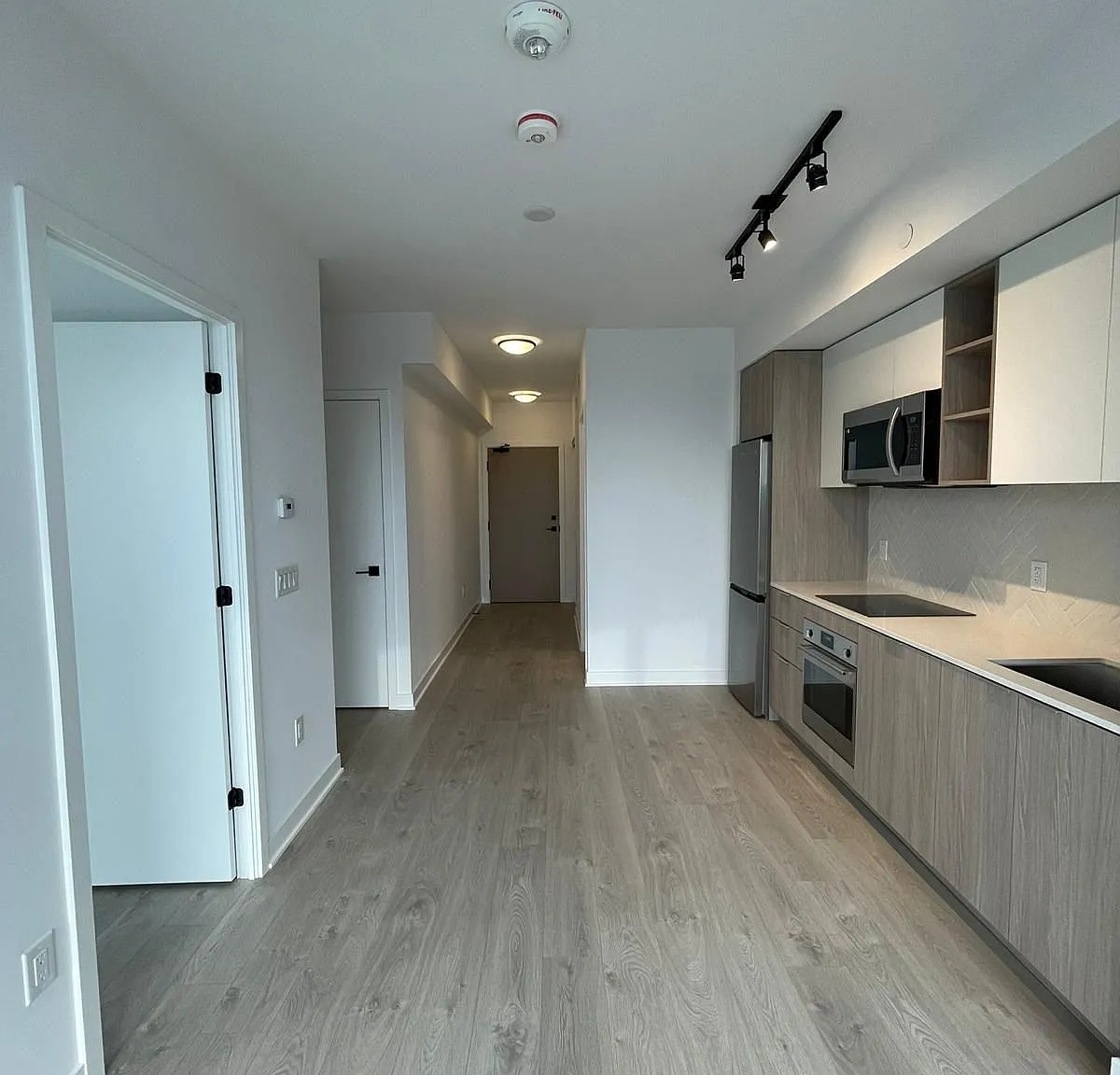 2 bed, $2,200 — Photo 4