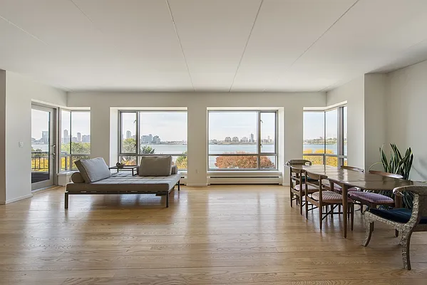 Sold by Nest Seekers International | media 16