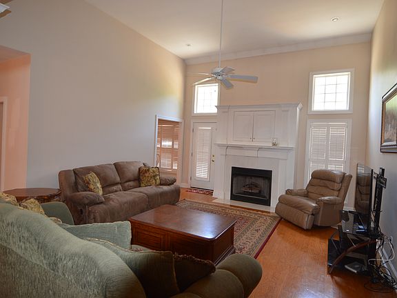 5th image of 1232 Oakhaven Cir