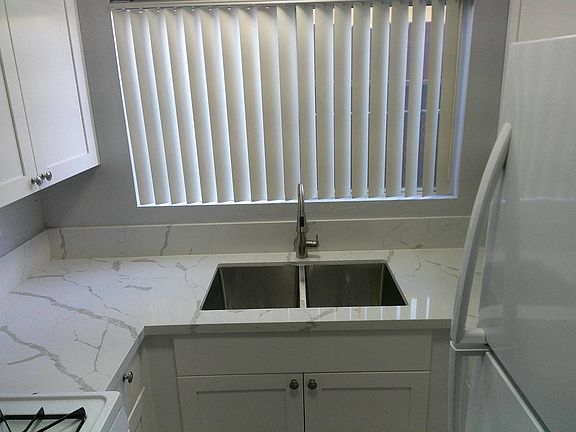 5th image of 1460 Hemlock Ave APT G