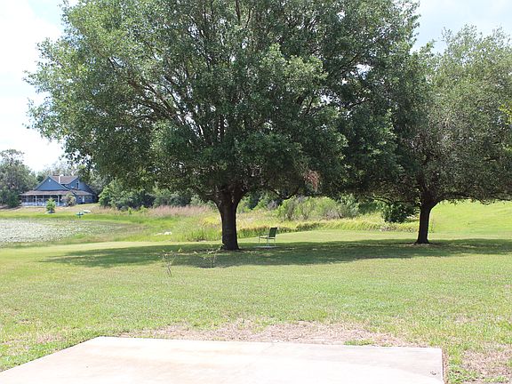 4th image of 1077 Country Lake Cir