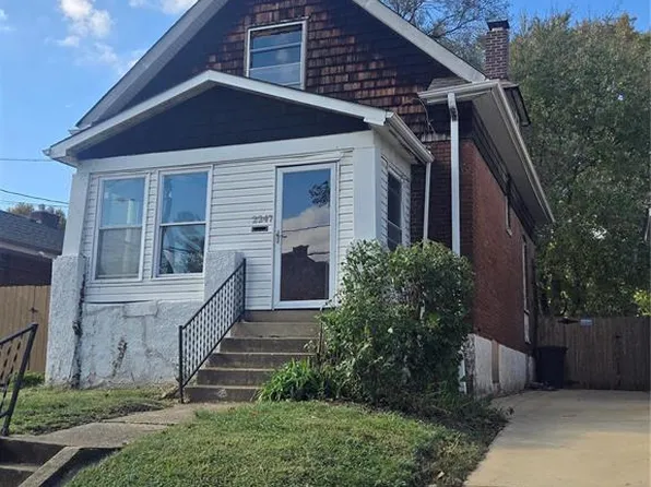 2247 Blendon Pl, Saint Louis, MO 63143