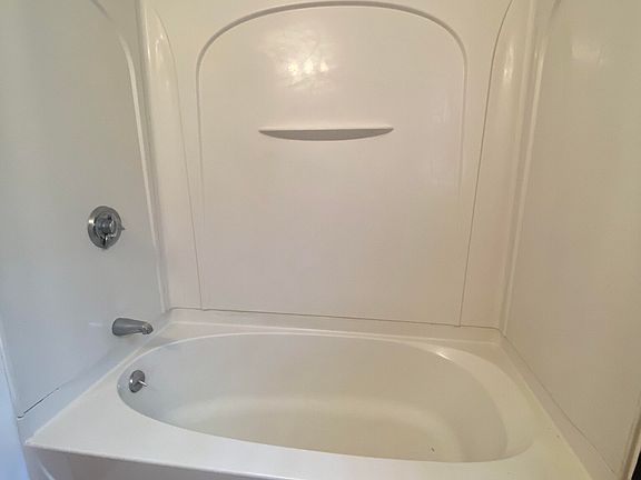3rd image of 8 Abington Ave #1L