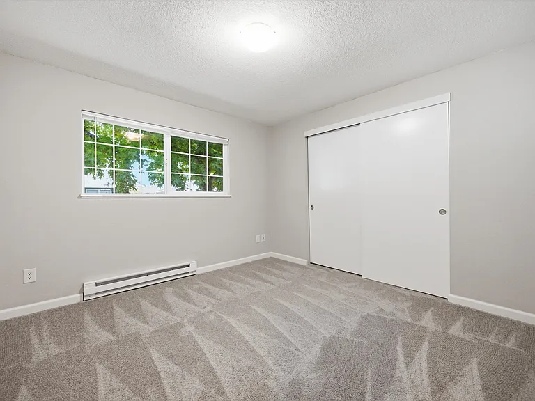 8002-8004 SE 25th Ave — Photo 13