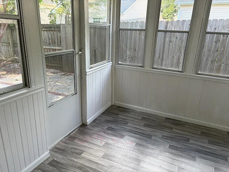 211 Park Pl — Photo 17