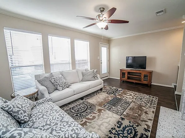 2277 S Kirkwood Rd APT 703, Houston, TX 77077